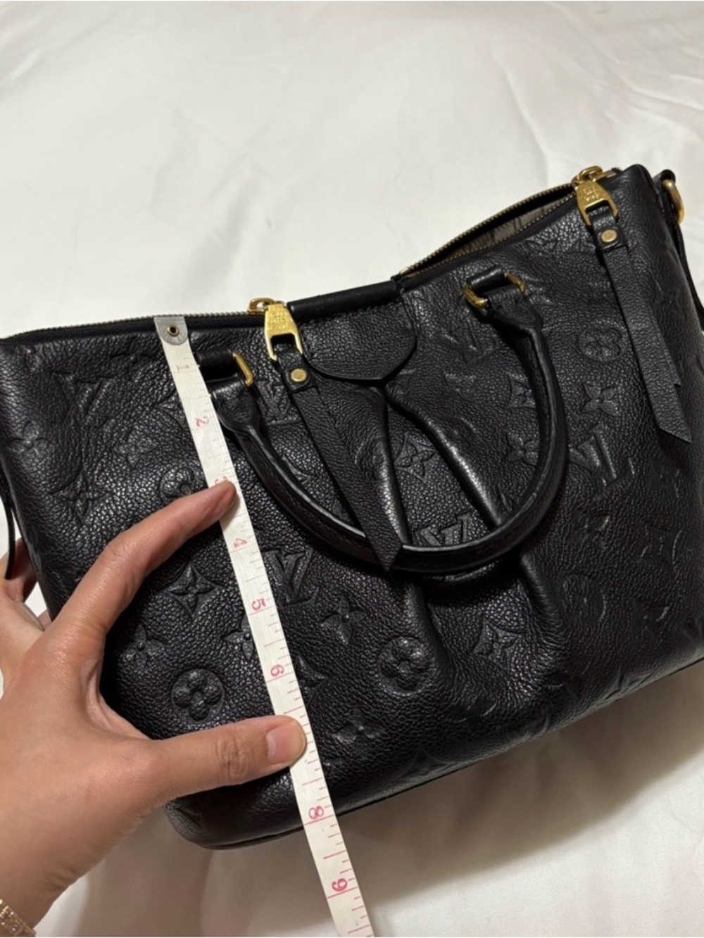 Louis Vuitton Mazarine Black Leather Handbag - Picture 6 of 16